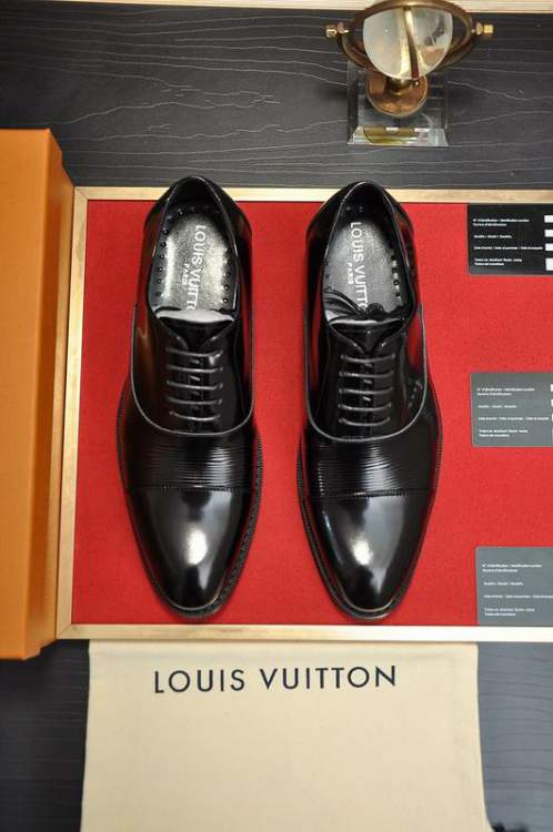 Picture of Louis Vuitton Shoes _SKULVsz38-45hnx062814900